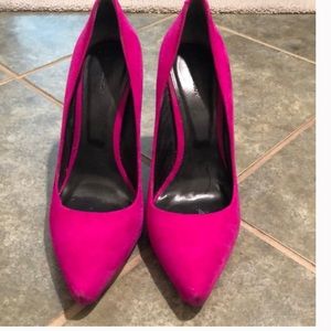 Rachel Roy Gardner Magenta Heels size 10